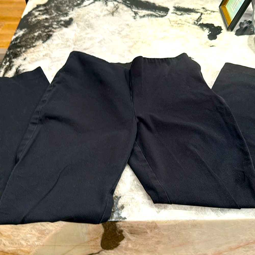 Cabi Black slim ankle side zip pants size 6 fits like 4 gentle used comfy